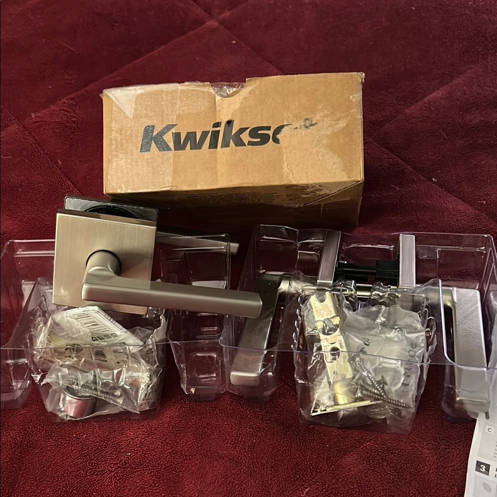 Kwikset Satin Nickel Door Handle Set